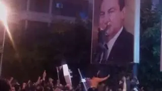 Krwawe protesty w Egipcie. Tysiące ludzi wyszło na ulice, aby wyrazić sprzeciw przeciwko wysokim cenom żywności. Pojawiły się także żądania ustąpienia długoletniego prezydenta Hosniego Mubaraka.
