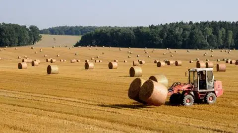 Ustawa o obrocie ziemią. PO zamiesza informować rolników o skutkach