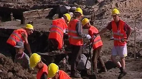 Unijna kasa między drogą a torami