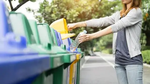 Jak segregować odpady? Co można wrzucić do którego pojemnika?