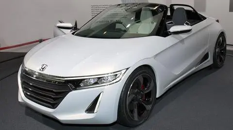 Honda stawia na młode talenty. Przejedzie się na tym?