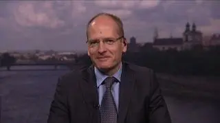 Senat przyjął bez poprawek ustawę o emeryturach w FUS. Przedsiębiorca będzie miał niższą emeryturę niż pracownik, bo płaci zryczałtowane składki. Rozmowa z Krzysztofem Nowakiem z Mercer Polska.