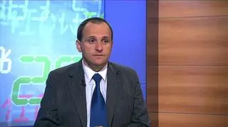 16 europejskich banków ledwo przeszło stress-testy, w przeciwieństwie do np. PKO BP. Czy istnieje ryzyko wyciągania z banków w Polsce kapitału przez zagranicznych właścicieli? Rozmowa ze Stanisławem Kluzą, przewodniczącym KNF.