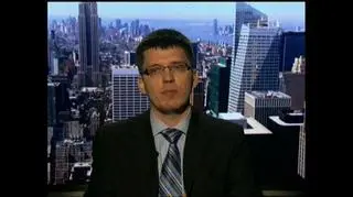 Bezrobocie jest najniższe od marca 2009 roku. Liczba zatrudnionych w sektorze pozarolniczym wzrosła o 120 tysięcy - to nieco mniej niż oczekiwano, ale nastroje na rynku poprawia znaczna rewizja w górę danych z października. Zdaniem Marcina Kacperczyka z NY Stern University nieoczekiwany spadek stopy bezrobocia wymaga głębszej analizy.