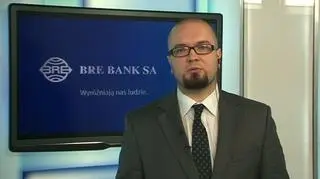 Grecja od kilku miesięcy nie ma dostępu do rynków finansowych, zaprzecza jednak, że poprosiła UE i MFW o restrukturyzację długu. Jakie scenariusze czekają rynek w zależności od tego czy prasowe spekulacje na ten temat się jednak potwierdzą? O szczegółach opowiada Ernest Pytlarczyk, główny ekonomista BRE Bank.
