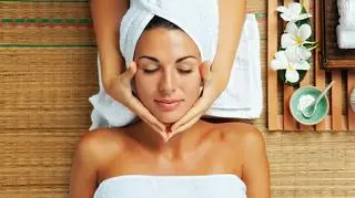 Polacy zarabiają coraz więcej. I wydają na sporo na luksusy