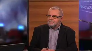 Załamanie nastrojów Polaków. Wskaźnik Optymizmu Konsumentów spadł w listopadzie do 77 punktów. To o 11 punktów mniej niż miesiąc wcześniej. Taki wynik oznacza przerwanie półrocznego trendu wzrostowego. Wartość wyliczanego przez TNS Pentor Wskaźnika cofnęła się do poziomu z marca, który z kolei był najniższym od dwóch lat. Gościem Roberta Stankiewicza był Eugeniusz Śmiłowski, członek rady statystyki GUS.