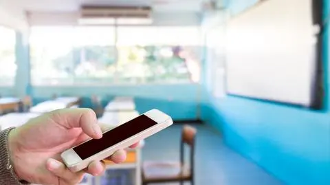 Władze Algierii na czas egzaminów końcowych w szkołach średnich zarządziły czasowe wyłączanie internetu