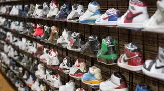 Sklep ze sneakersami na nowojorskim Manhattanie