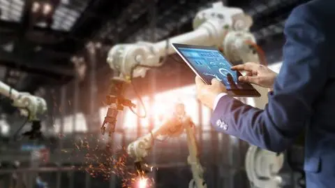 64 procent ludzi bardziej ufa robotom niż swoim przełożonym