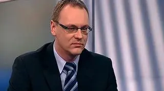 Ministerstwo Rozwoju Regionalnego przygotowuje program, który mógłby wesprzeć finansowo tych bezrobotnych, którzy utracili pracę na skutek kryzysu a zatrudnienie odnaleźli poza miejscem zamieszkania. Na jakim etapie jest program? Między innymi o to Rafał Wojda pytał w magazynie "Fakty Ludzie Pieniądze" wiceministra rozwoju regionalnego - Jarosława Pawłowskiego.