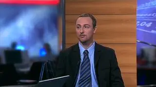 Kurs franka wciąż rośnie, coraz to nowe rekordy. Tymczasem część analityków spodziewa się jego korekty już w najbliższych dniach. Na razie jednak inwestorzy nerwowo kupują franka w obawie przed wybuchem kryzysu długu po obu stronach oceanu. Panikę na rynkach napędza aktywacja zleceń typu stop loss. Jakie są scenariusze na bliską i dalszą przyszłość mówi Piotr Popławski, główny specjalista ds. analiz walutowych banku BGŻ.