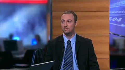 Kurs franka wciąż rośnie, coraz to nowe rekordy. Tymczasem część analityków spodziewa się jego korekty już w najbliższych dniach. Na razie jednak inwestorzy nerwowo kupują franka w obawie przed wybuchem kryzysu długu po obu stronach oceanu. Panikę na rynkach napędza aktywacja zleceń typu stop loss. Jakie są scenariusze na bliską i dalszą przyszłość mówi Piotr Popławski, główny specjalista ds. analiz walutowych banku BGŻ.