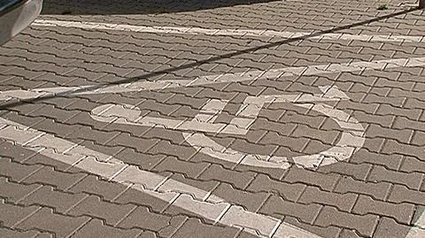 Karty parkingowe dla nielicznych