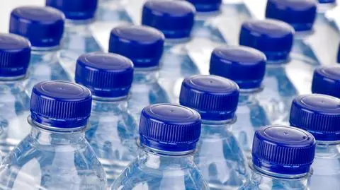 Kaucja za plastikowe butelki mają ograniczyć ilość śmieci