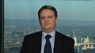 Zysk netto najwyższy w 40-letniej historii. Z ponad 300-toma milionami złotych na czysto kończą rok Zakłady Chemiczne Police. Pomogły głownie wysokie ceny nawozów w 2011 roku i brak podwyżek cen gazu. W 2012 roku gaz już zdrożał, a nawozy już raczej nie będą drożały – jak to odbije się na wynikach – pytaliśmy Wojciecha Narucia, wiceprezesa ds. finansowych ZCH Police