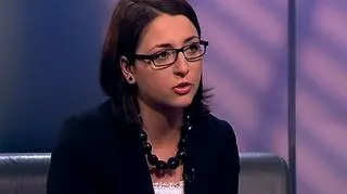 Chcesz kupić mieszkanie. Bądź czujny! W umowach deweloperów czają się coraz to nowe kruczki. O tym jakie zapisy znajdziemy w umowach deweloperskich rozmawialiśmy z Aleksandrą Szarek, analitykiem Home Broker.