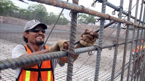 Pracujemy rekordowo długo, ale mało wydajnie