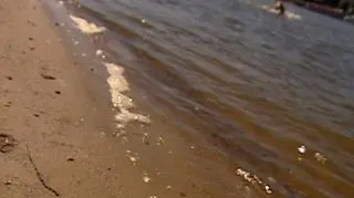 Wyjeżdżamy na wakacje np. za granicę. Cieszymy się słońcem i ciepłym morzem i... nagle okazuje się, że gubimy lub kradną nam pieniądze i karty... Co wtedy zrobić?
