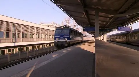 Adamczyk: wagony gastronomiczne wrócą z Pesy do PKP Intercity w marcu