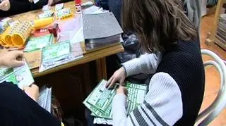 Najstarsze istnieją już kolejne stulecie – prowadzą je kolejne pokolenia. Dla nich to nie tylko miejsce pracy – to tradycja i sposób na życie. Firmy rodzinne – spojrzenie w przyszłość, kiedy w oczy zagląda kryzys. 