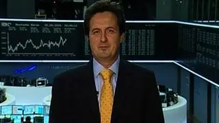 "Nie grozi nam scenariusz drugiego dna recesji" - powiedział prezes Europejskiego Banku Centralnego. Przy tej okazji EBC podwyższył prognozy wzrostu dla gospodarek strefy euro. Jakie wnioski wyciągną z tego zarządzający i inwestorzy zagraniczni? W programie "Rynki dnia" prosto z Frankfurtu analizował to Klaudiusz Sobczyk, zarządzający Veritas Investment Trust.