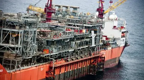 Greenpeace okupuje pokład, Shell złoży skargę