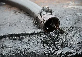 Rzecznik rządu o dostawach ropy naftowej do Polski