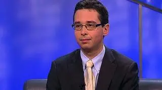 Dokładnie za 10 miesięcy paragon za usługę otrzymamy już nie tylko w sklepie, ale i u prawnika czy w zakładzie pogrzebowym. Minister Finansów podpisał rozporządzenie, na podstawie którego kilka nowych grup zawodowych będzie miało obowiązek instalowania kas fiskalnych i wydawania klientom paragonów. 90% kosztów zakupu kasy sfinansuje państwo, ale nie więcej niż 700 zł. Obowiązek wchodzi w życie z początkiem maja 2011 roku. Gościem programu "Biznes Lunch" był Tomasz Pabiański, doradca podatkowy i menedżer w dziale prawno-podatkowym PwC.