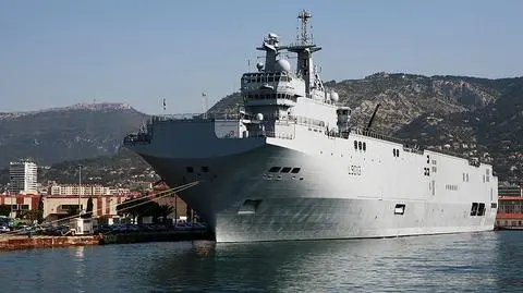 Hollande: żadna decyzja ws. Mistrali nie zapadła