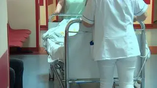 Ile wynoszą długi szpitali?