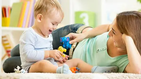 Polacy chcą mieć dzieci. Ale państwo musi im pomóc