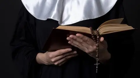 Papież Franciszek w Vultum Dei quaerere o mediach społecznościowych