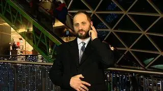 Według grudniowych danych koniunktura konsumencka w dół. Dla biznesu to może być sygnał, że ludzie przestaną kupować tak chętnie, bo coraz ostrożniej podchodzą do przyszłych wydatków.