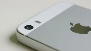 Zaostrza się spór Apple i FBI ws. odblokowania iPhone’a