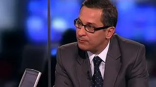 Zarząd Zakładów Chemicznych Police wypowiedział układ zbiorowy i do 2014 r. chce zwolnić około 600 pracowników. Spółka tłumaczy, że jest to niezbędne do redukcji kosztów zatrudnienia i przywrócenia firmie trwałej rentowności. Średnie wynagrodzenie w Zakładach Chemicznych Police wynosi dziś 4 tysiące 292 złotych miesięcznie. Koszty pracy stanowią prawie połowę kosztów stałych firmy. Związkowcy krytykują wypowiedzenie. O szczegółach w magazynie "Rynki Dnia" z prezesem ZCh Police, Zbigniewem Miklewiczem, rozmawiał Marcin Kowalski.