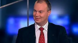 Kryzys coraz bardziej odbija się na działalności gospodarczej przedsiębiorców - powiedział w TVN CNBC Biznes Mariusz Hildebrandt. Prezes zarządu InfoMonitora zauważył, że najbardziej widać to na rosnących długach przedsiębiorców. O tym, jak polscy przedsiębiorcy radzą sobie w czasach kryzysu rozmawialiśmy w wieczornym programie "90 minut". 