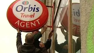 Kolejne biuro podróży ogłasza upadłość, kolejni klienci zamiast pod palmami, wakacje spędzą w domu zastanawiając się nad tym czy wpłacone przez nich zaliczki bezpowrotnie przepadły. Orbis Travel, firma wywodząca się od jednego z najstarszych w Polsce biur - Polskiego Biura Podróży Orbis powstałego we Lwowie w 1920 roku - żegna się z rynkiem. I choć rzecznik firmy zapewnia, że klienci nie zostaną odprawieni z kwitkiem, pozostają pytania o to, co znaczy znana marka w polskiej turystyce. Patrycjusz Wyżga