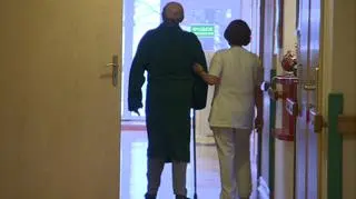 Seniorzy, ofiary wojny, mogą stracić swoją przychodnię