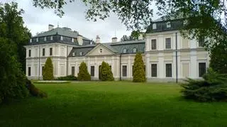 Pałac w Sieniawie ma 56 pokoi