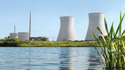 Elektrownia jądrowa w Polsce później? PGE EJ1 weryfikuje projekt