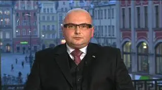 PCZ – spółka o największej kapitalizacji na NewConnect (725 mln zł) przenosi się na główny rynek warszawskiej giełdy. PCZ działa na rynku usług medycznych. O przejściu na podstawowy rynek GPW i o wynikach firmy rozmawiamy z prezesem PCZ, Romualdem Ściborskim.