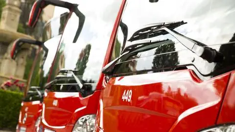 Czerwone autobusy mają zniknąć do połowy przyszłego roku