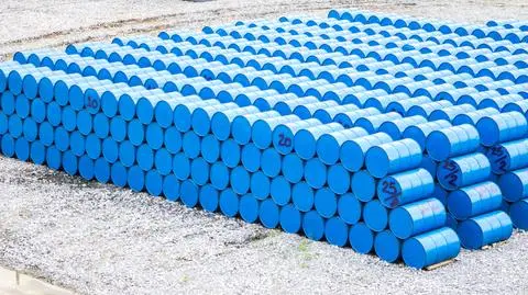 Ceny ropy lekko rosną. Zapasy coraz większe