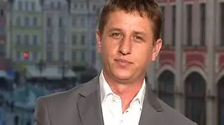 Z prędkością 30 proc. rocznie będzie się rozwijała sprzedaż towarów przez Internet w Polsce. Obecnie w sieci kupujemy zaledwie 2-3 proc. towarów. O rozwoju e-handlu rozmawiamy z Piotrem Jaroszem, wydawca serwisu sklepy24.pl.