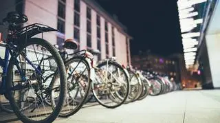 PKP PLK: 400 nowych stojaków na rowery