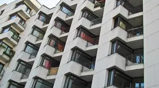 Jak wynika z danych za 2014 r., czyli pierwszego roku funkcjonowania programu, najliczniejszą grupą jego beneficjentów były osoby samotne 