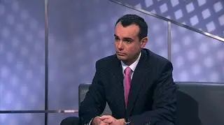 Do projektu ministerstwa finansów swoje uwagi zgłosiło ministerstwo gospodarki. Proponuje ono jednoczesne uregulowanie tzw. umów dożywocia czyli zrzeczenia się własności nieruchomości w zamian za dożywotnią rentę. Autorzy projektu odpowiadają, że uporządkowanie obu modeli - odwróconej hipoteki i umów dożywocia - jest niemożliwe z powodów formalnych. Co wynika z założeń do projektu? Rozmowa z Mikołajem Zdybem, radcą prawnym w KPMG D. Dobkowski 