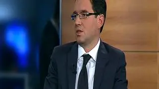 Specjalistyczna firma transportowa Trans Polonia przenosi się z NewConnect na główny rynek. Z emisji papierów spółka pozyska ponad 5,2 mln zł brutto. Pieniądze wyda na zakup czterech ciągników siodłowych oraz 13 naczep. Gościem Rynków Dnia był Dariusz Cegielski, prezes Trans Polonia.