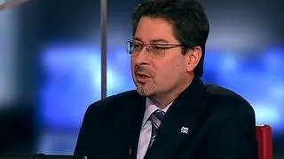 Centrostal kupił 51% Złomrex Steel Services. Dzięki połączeniu firmy zaoszczędzą kilka mln zł rocznie. Połączone firmy będą mieć 2-2,5 mld zł przychodów. O innych korzyściach z połączenia w programie "Dzień na Rynkach" z prezesem Złomrex Steel Services i Centrostal Gdańsk SA rozmawiał Robert Stanilewicz.